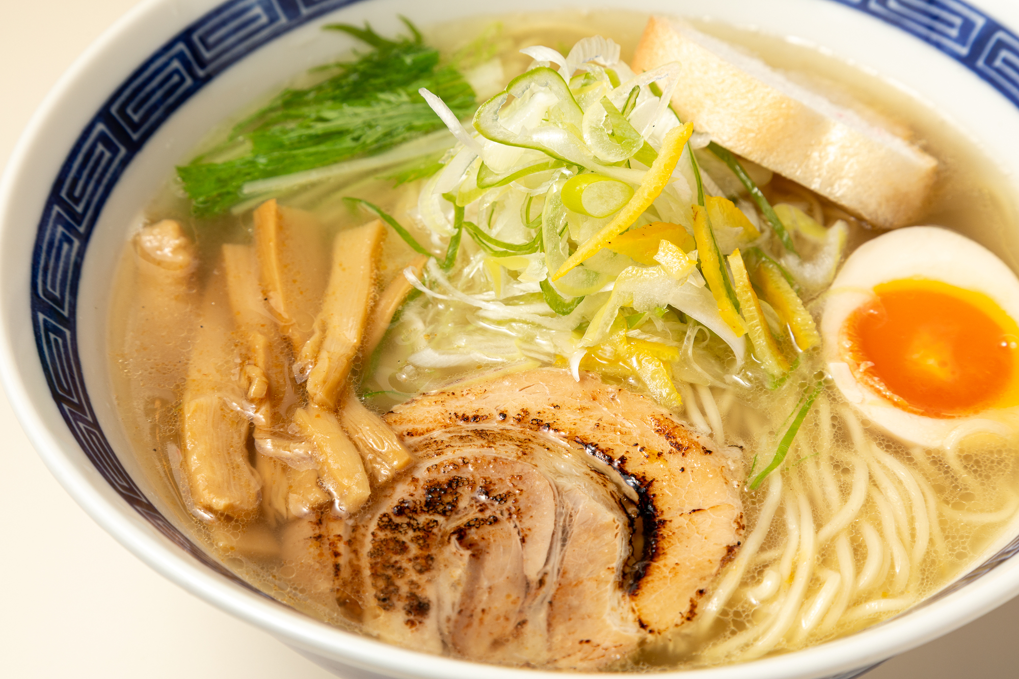 【稀少】勝新太郎　座頭市　スチール写真 / 生写真 金にく麺太郎｜千歳市のラーメン居酒屋 ― 深夜も営業／〆の鶏ガラ塩